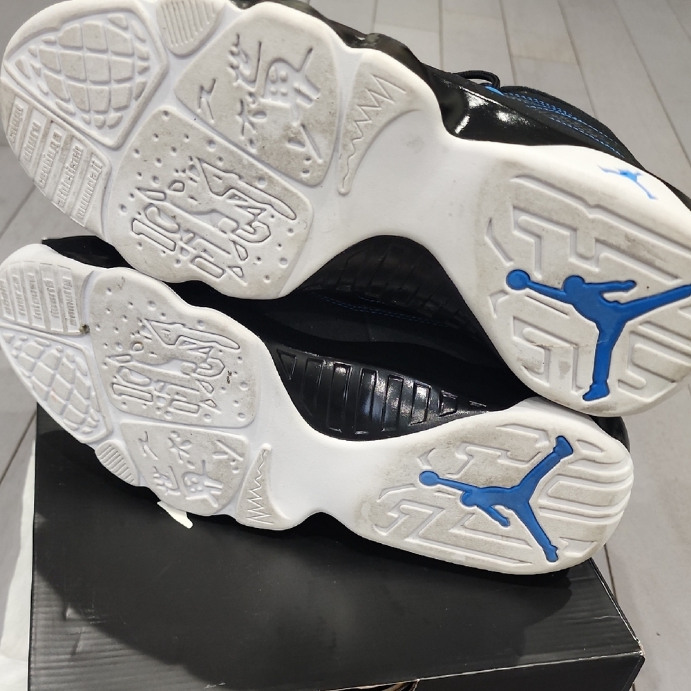 Black and Blue High-Top Sneakers - Picture 5 of 7